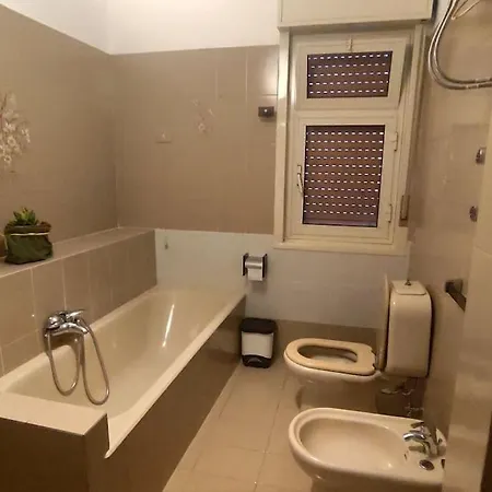 La Casa Dell'angolo *